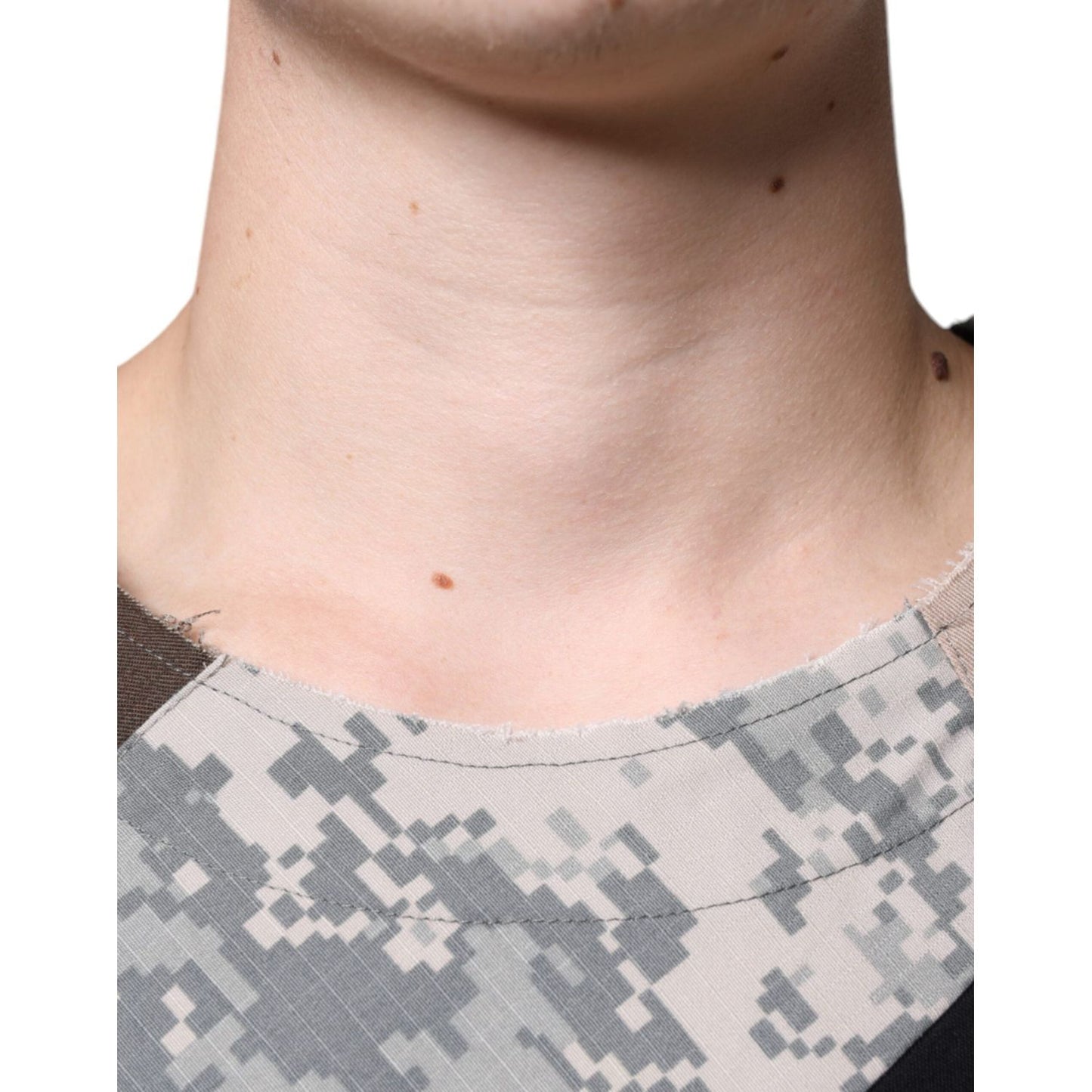 Dolce & Gabbana Multicolor Camouflage Patchwork DG Royal T-shirt Dolce & Gabbana Gray