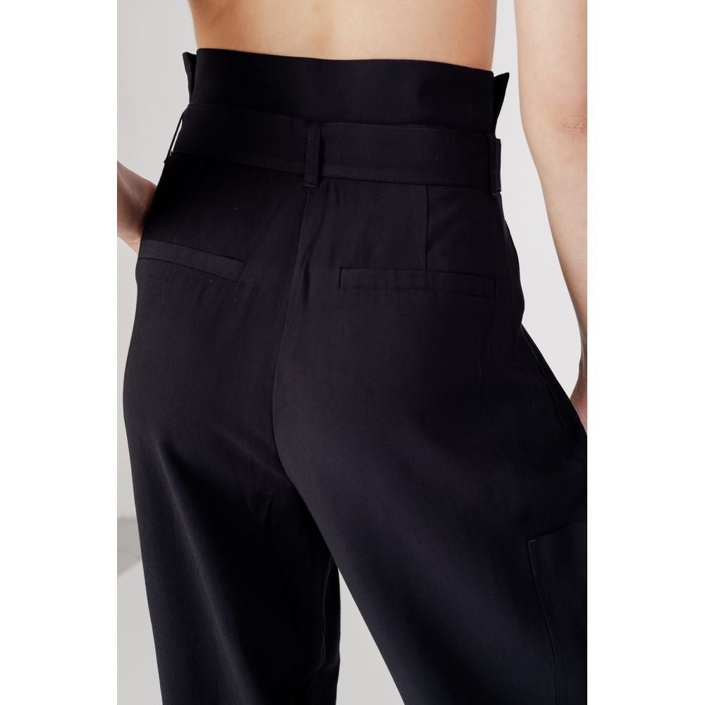 Black viscose women's pants by Vila Clothes, fall/winter collection, featuring high-waisted design, 93% viscose, 7% polyester.