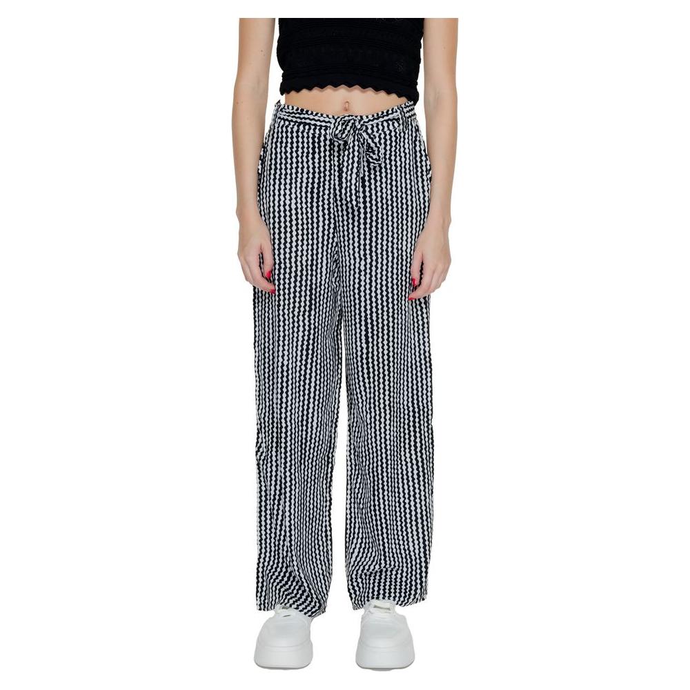 Women's black and white viscose palazzo pants for spring/summer collection, featuring a tie waist design.