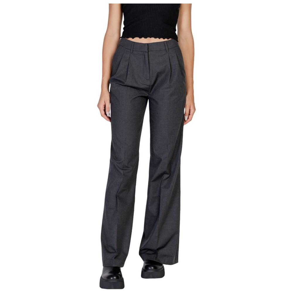 Morgan De Toi women's gray polyester pants, fall/winter collection, 64% polyester, 33% viscose, 3% elastane, front view.