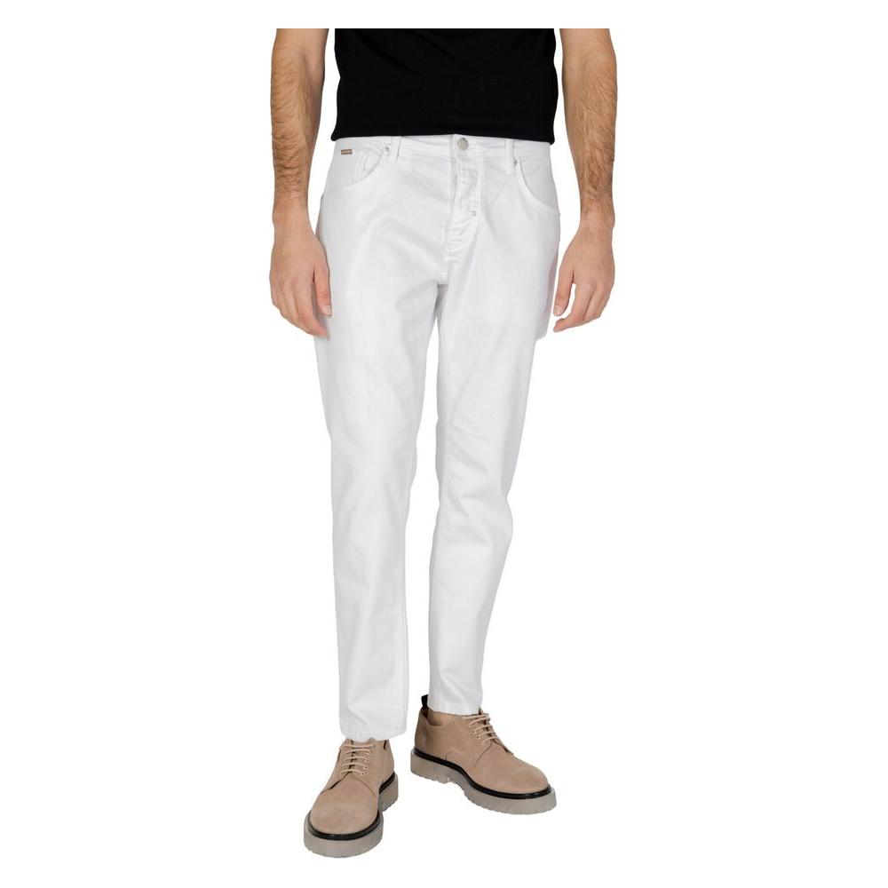 Antony Morato white cotton slim jeans for men, perfect for spring/summer, made of 99% cotton and 1% elastane.