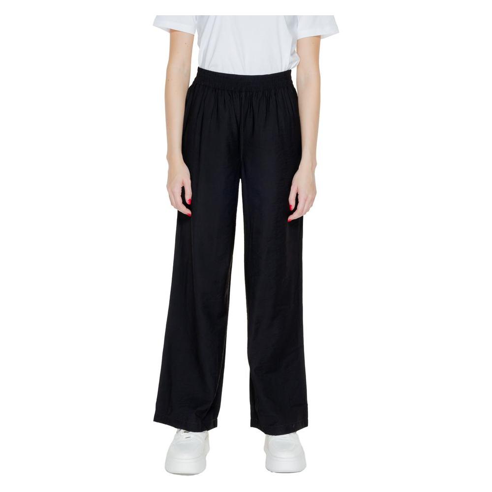Jacqueline De Yong women's black viscose palazzo trousers, spring/summer collection, featuring 85% viscose and 15% polyamide.