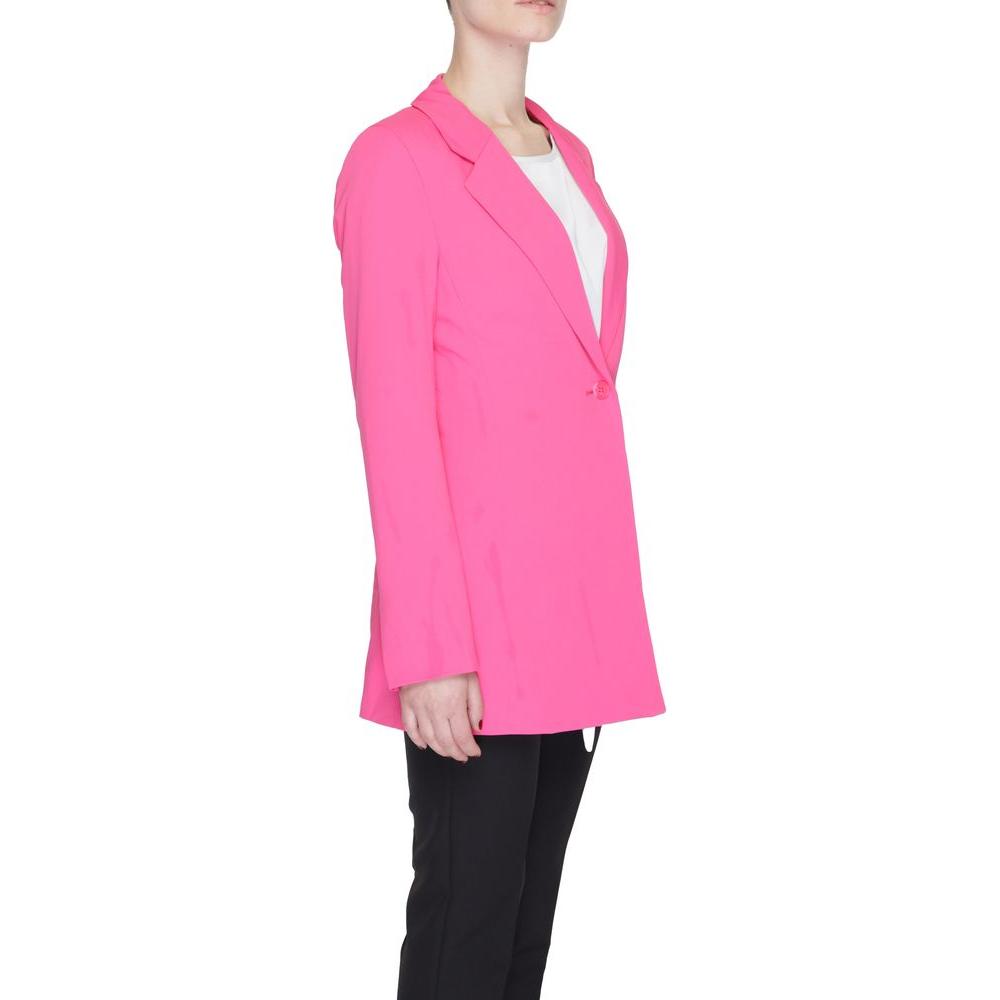 Vero Moda women's pink polyester blazer for spring/summer collection, featuring a tailored fit and classic design.