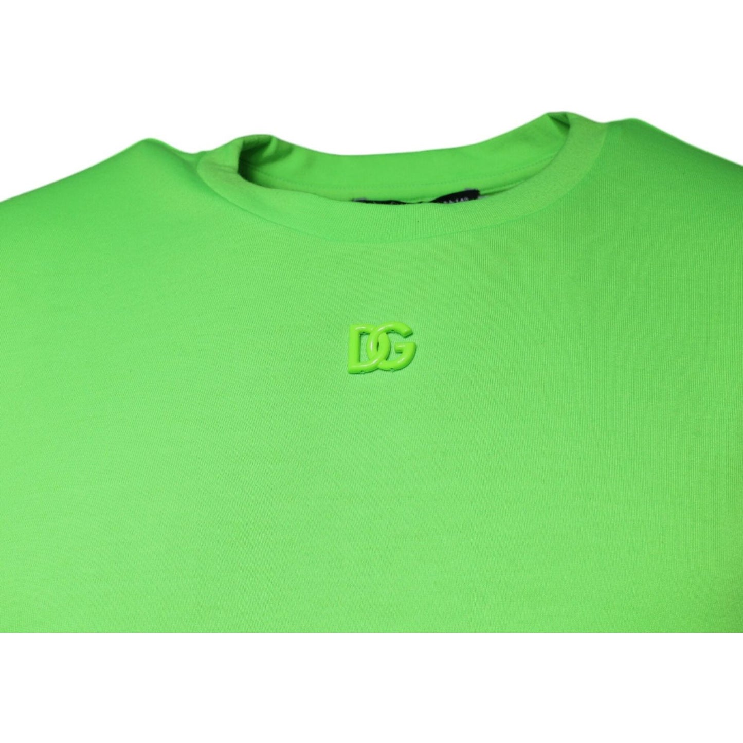 Dolce & Gabbana green round neck short sleeves t-shirt with logo detail, 100% polyester, made in Italy.