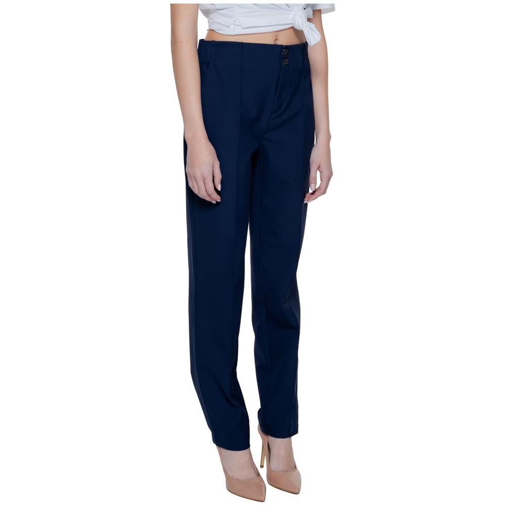Street One blue polyamide women's cigarette pants for spring/summer, featuring sleek design and comfort with elastane blend.