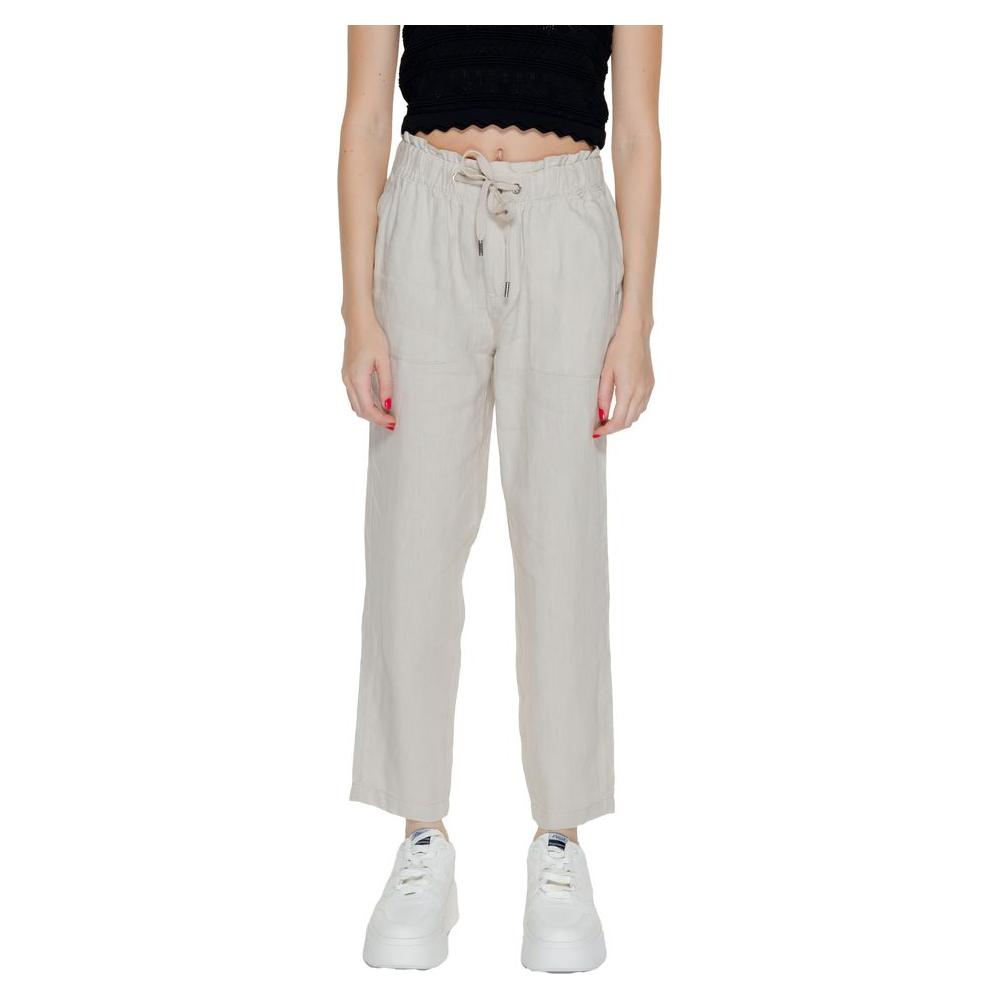 Beige linen women's pants for spring/summer by Street One, featuring a regular fit and drawstring waist, paired with white sneakers.