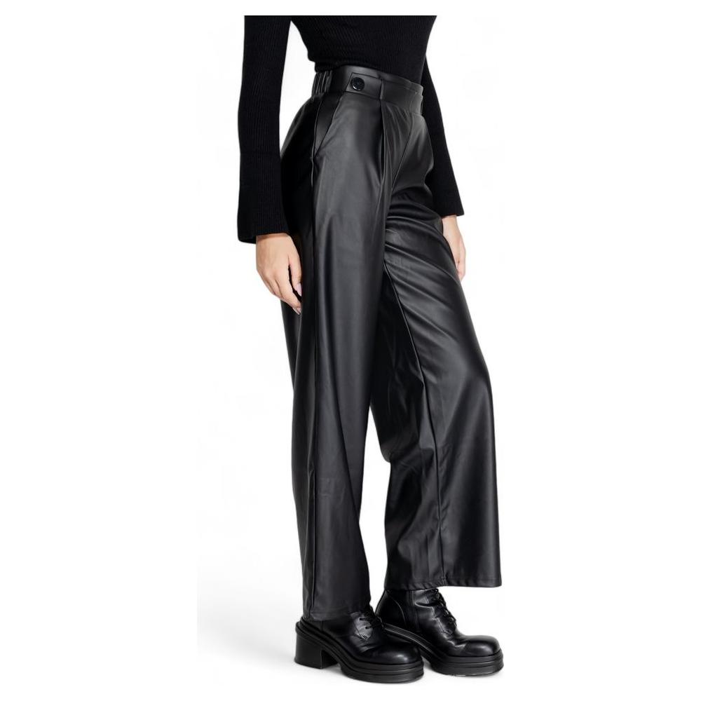 Jacqueline De Yong women's black polyester pants, fall/winter collection, stylish wide-leg design with a faux leather finish.