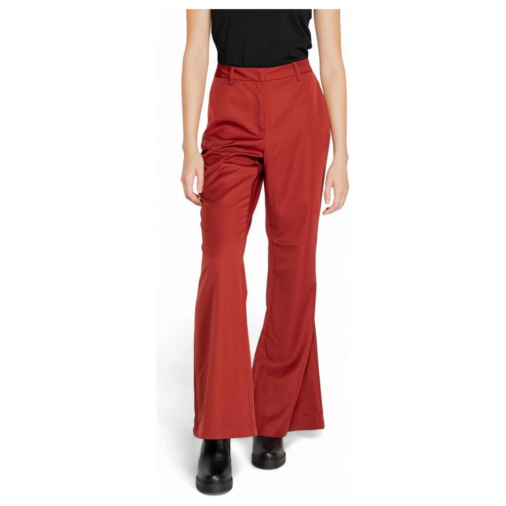Vero Moda red polyester women's pants from fall/winter collection, featuring a stylish and modern cut.