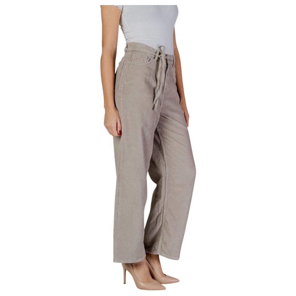 Women's beige cotton baggy pants, fall/winter collection, 100% cotton, casual jogger style.