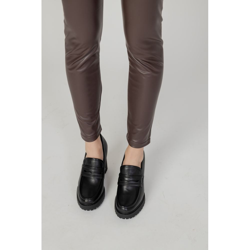 Street One women's brown polyester leggings for fall and winter, showcasing a stylish and comfortable design.