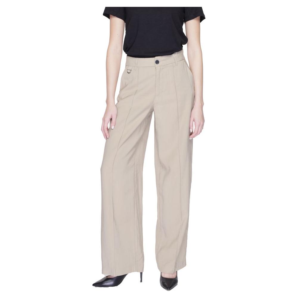 Women's beige viscose palazzo trousers, spring/summer collection, 93% LENZING™ ECOVERO™, 7% polyester, elegant fashion choice.