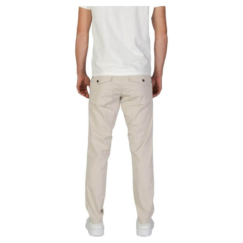 Back view of Refrigiwear beige cotton men's pants, regular comfort fit, fall/winter collection, 98% cotton, 2% elastane.