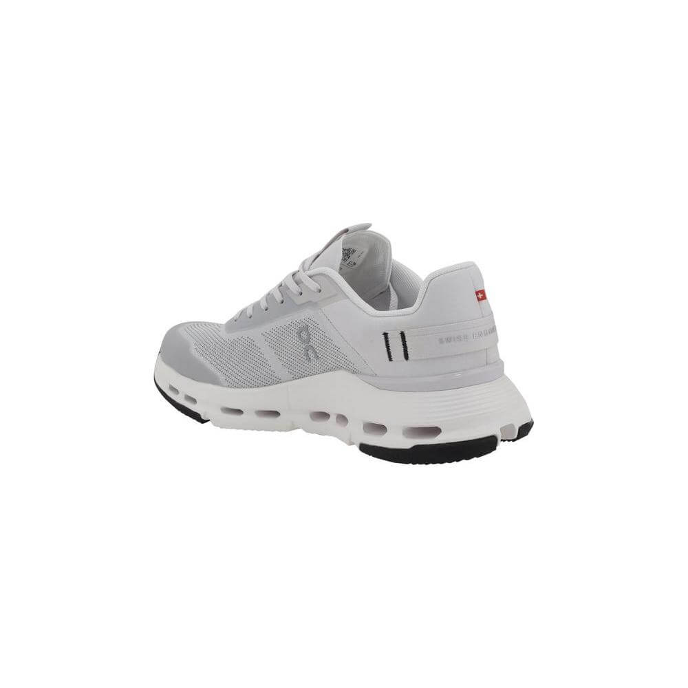 ON Cloudnova Form 2 TT Sneakers ON Gray
