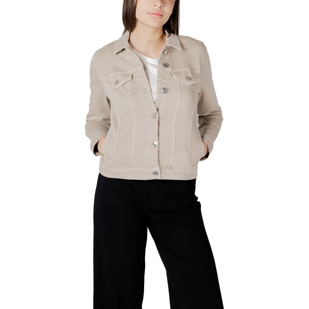Woman wearing Street One beige cotton jacket with metallic buttons and front pockets, perfect for casual outfits.