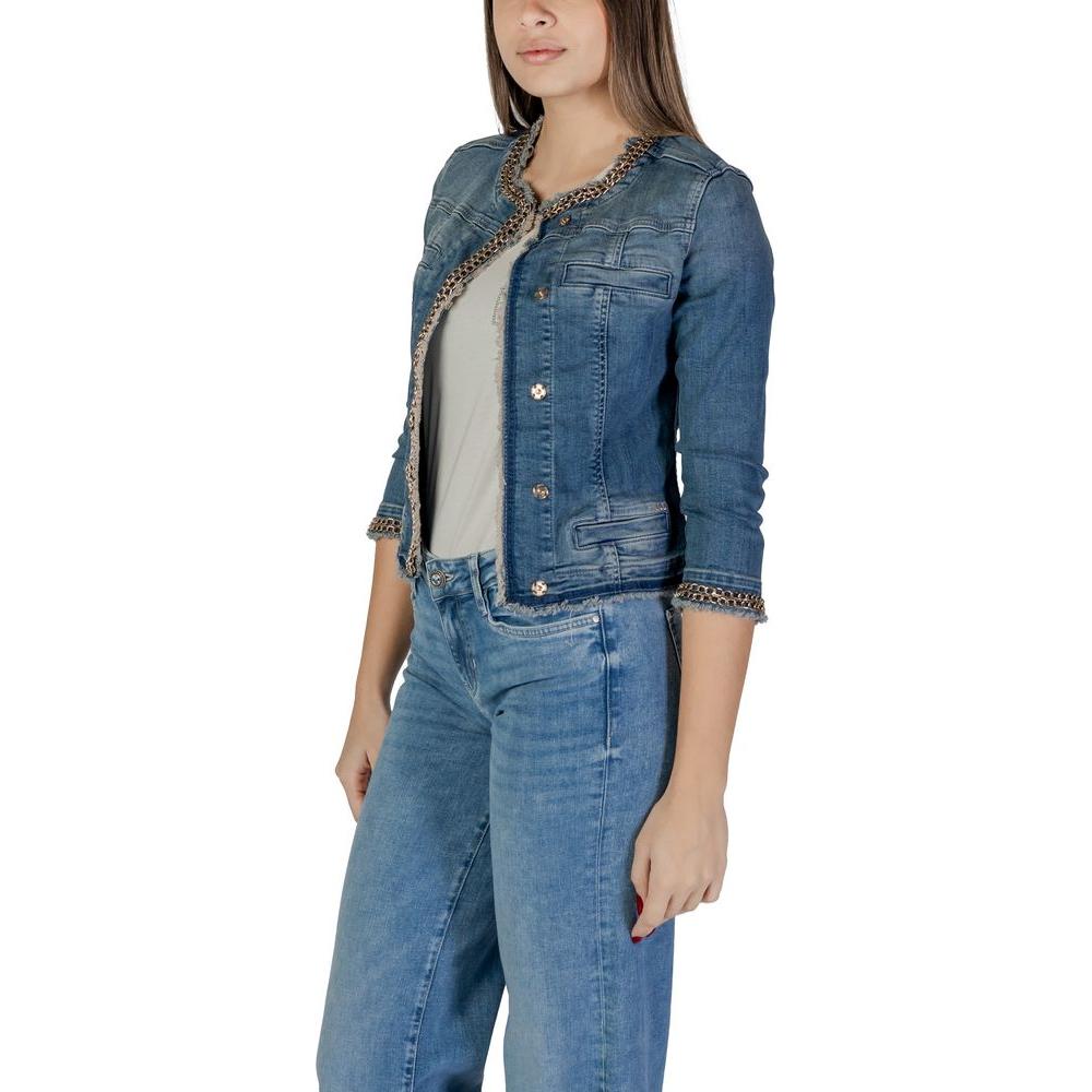 Woman wearing Liu Jo light blue cotton jacket, spring-summer collection, 98% cotton, women's fashion, stylish denim coat