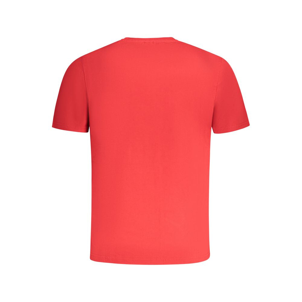 North Sails red cotton men's T-shirt with crew neck, breathable and comfortable for a bold, stylish look.