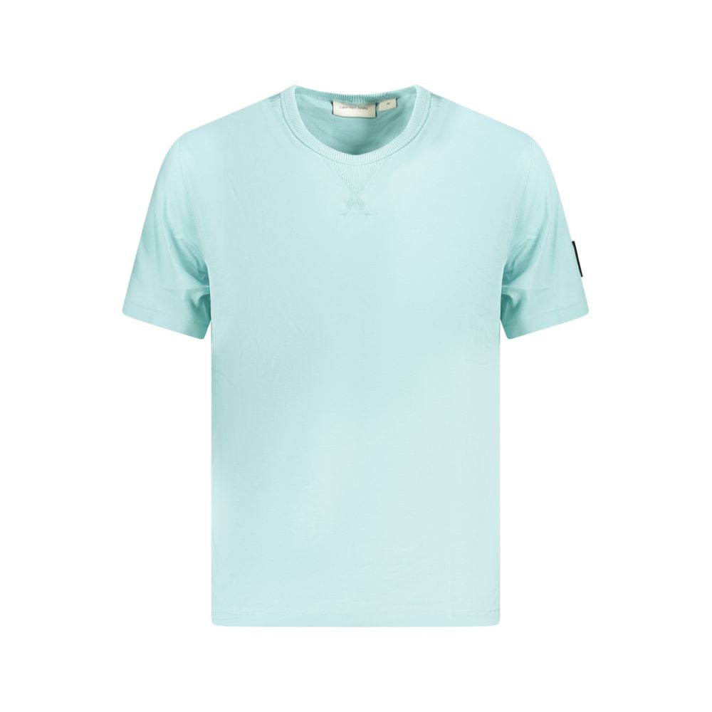 Calvin Klein green cotton t-shirt with short sleeves, crew neck, contrasting details, and logo. Made from 95% regenerative cotton.