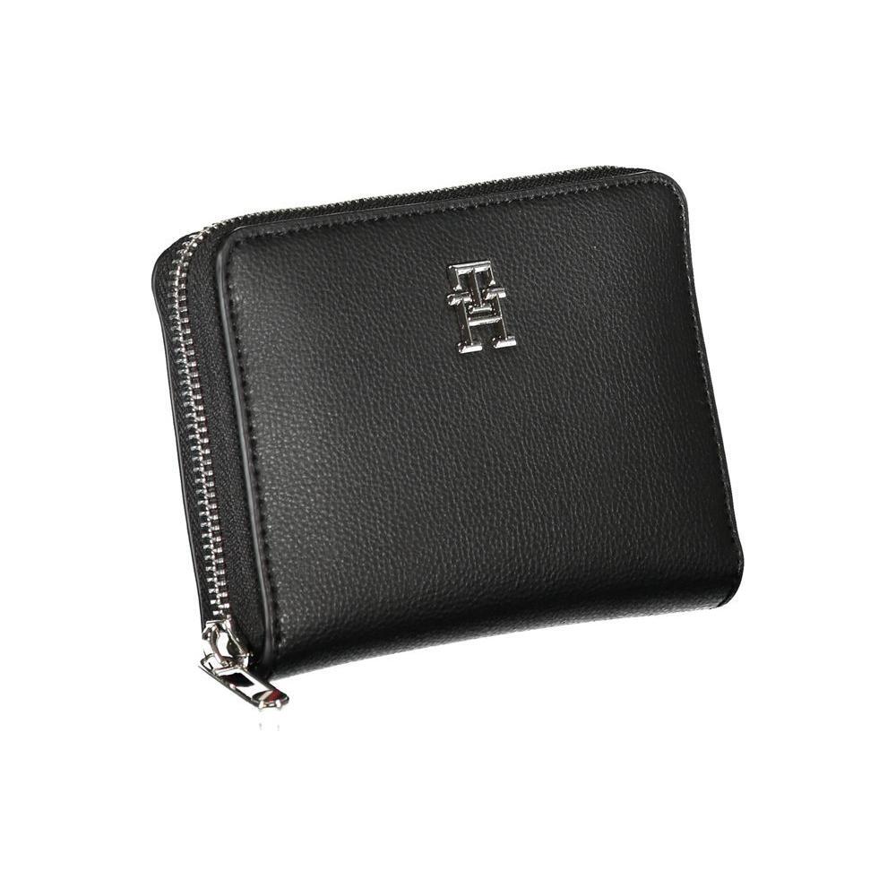 Tommy Hilfiger Elegant Black Zip Wallet with Multiple Compartments TO-27159
