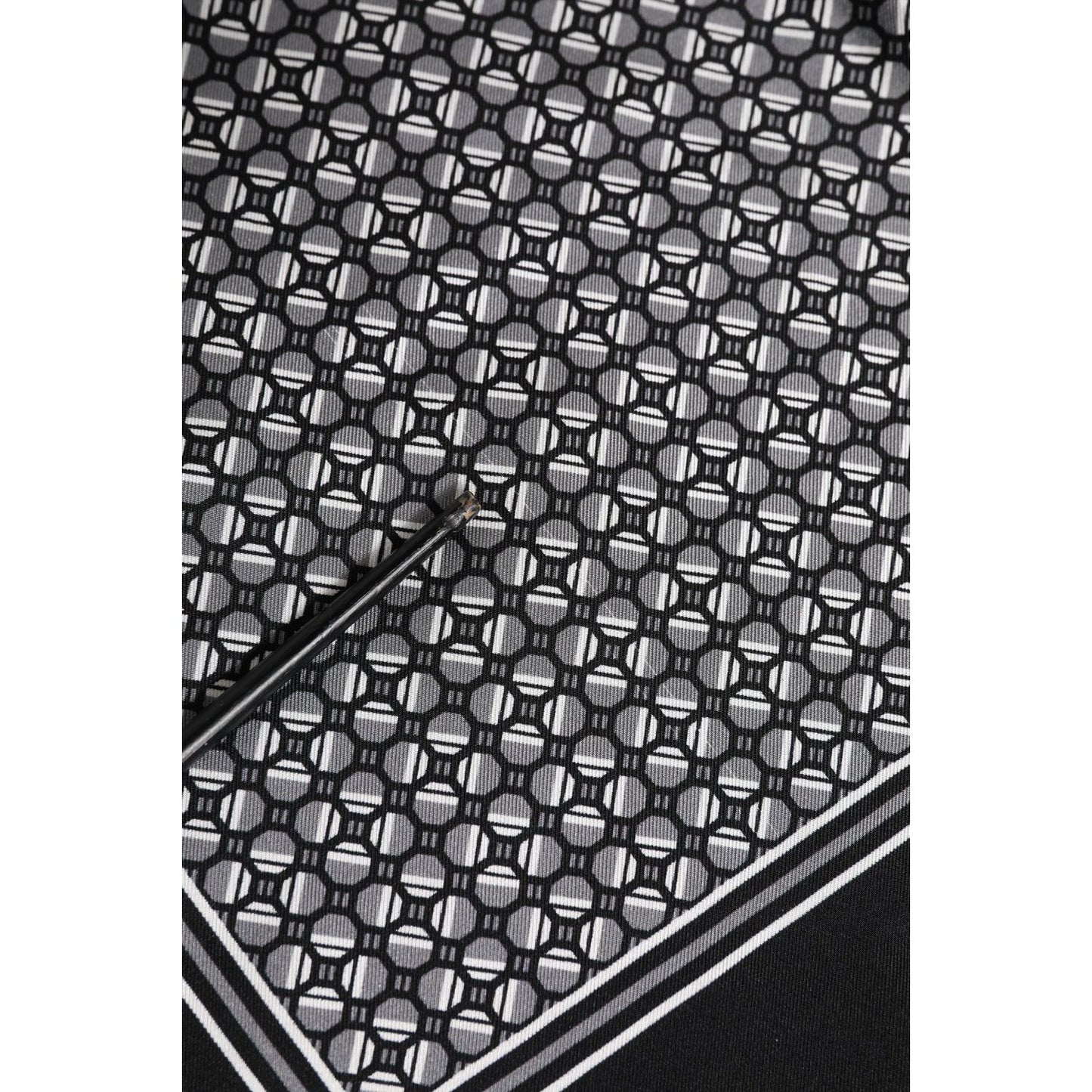 Dolce & Gabbana Black White Patterned Square Foulard Scarf MS7228