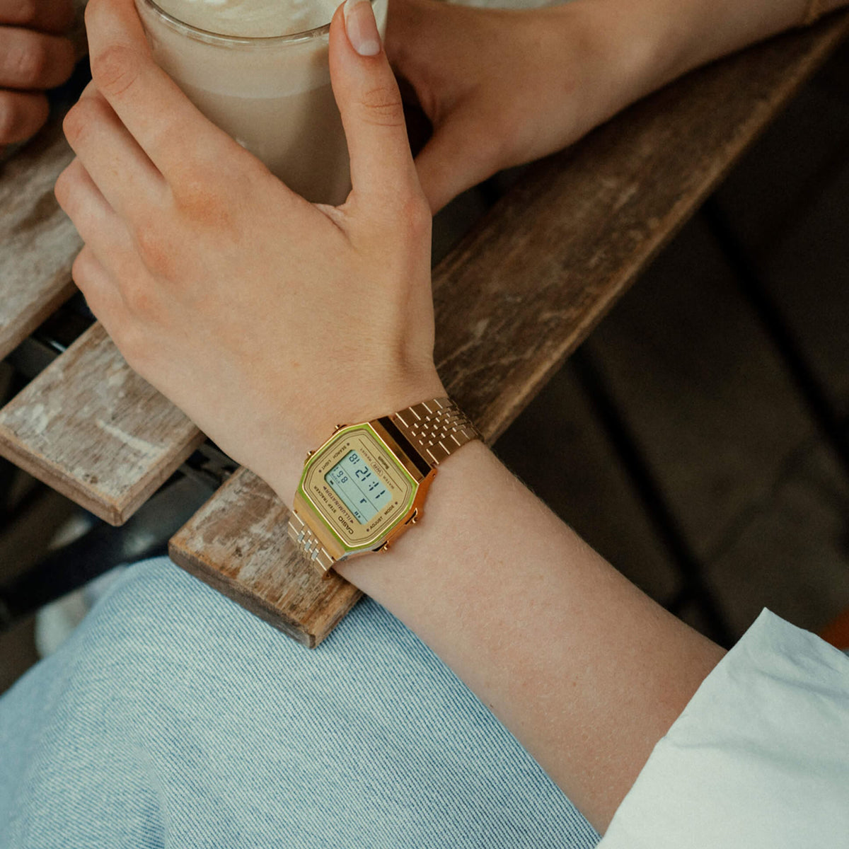 CASIO VINTAGE Mod. BLUETOOTH® SMARTPHONE LINK - GOLD - built-in accelerometer senses body movements + steps counter WATCHES CASIO COLLECTION & VINTAGE Rosy Brown