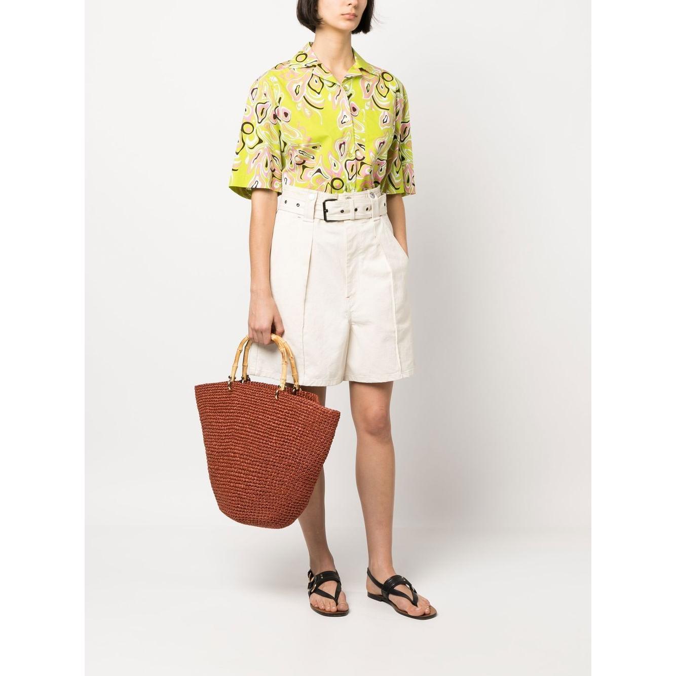 Front view with bag zipped and handles upright.
