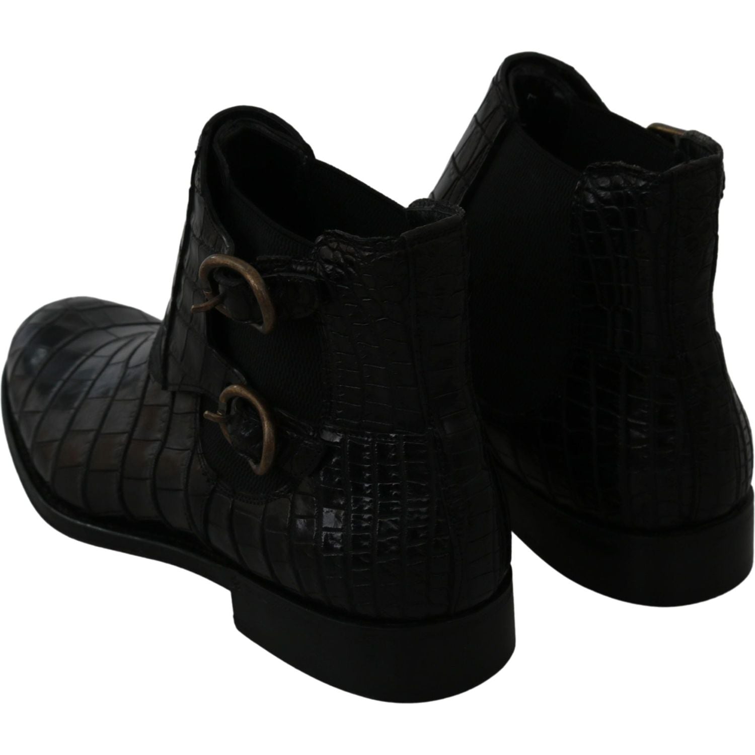 优雅的德比布洛克靴，采用珍稀皮革制成