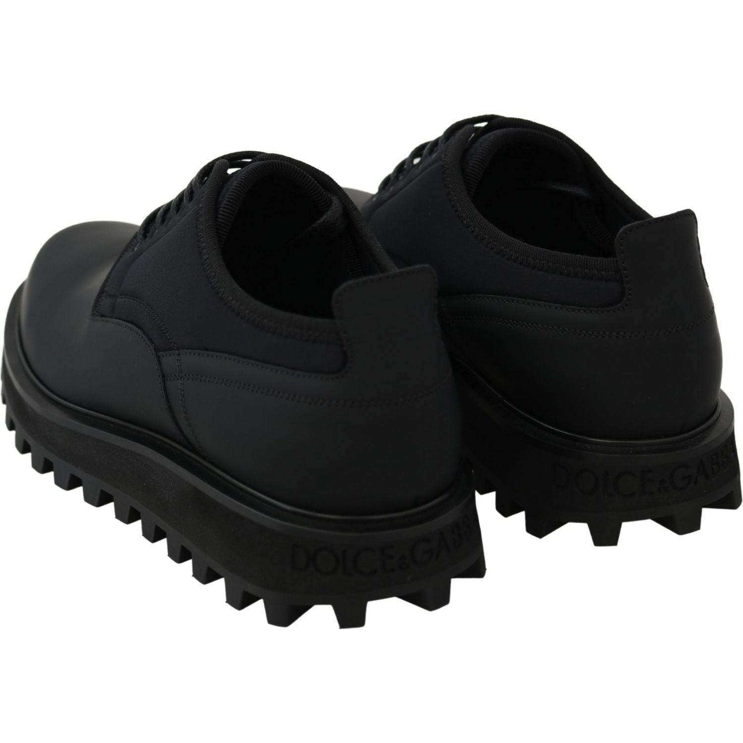 优雅黑色小牛皮德比鞋