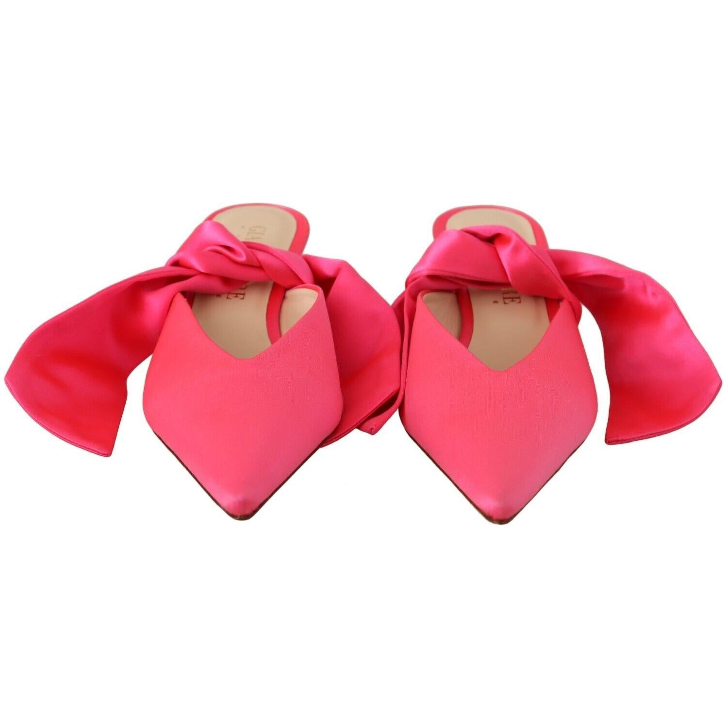 别致的粉色小猫高跟鞋，适合优雅的夜晚