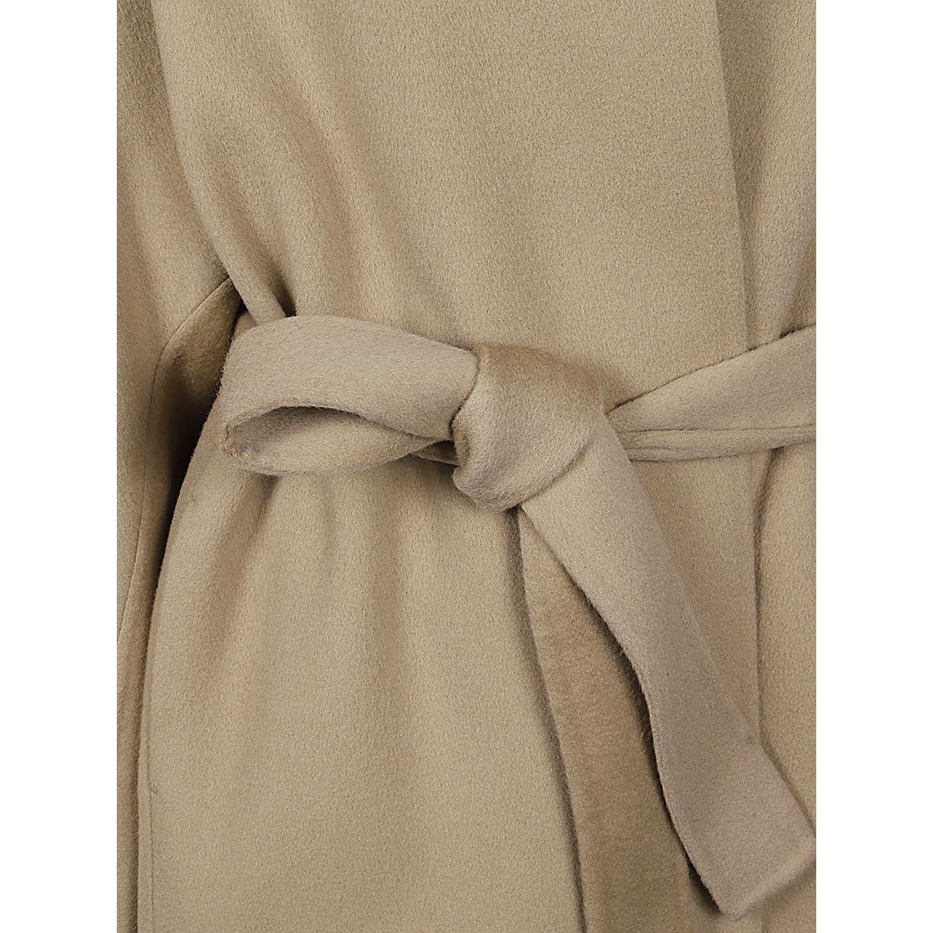 معاطف SANDBEIGE