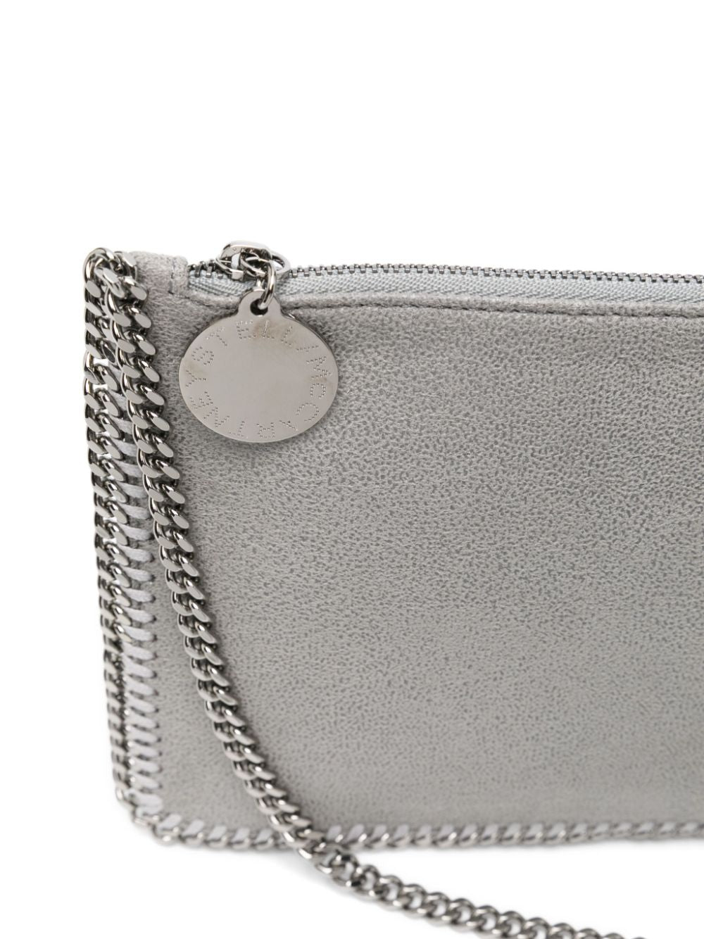 Front view with bag zipped and handles upright.