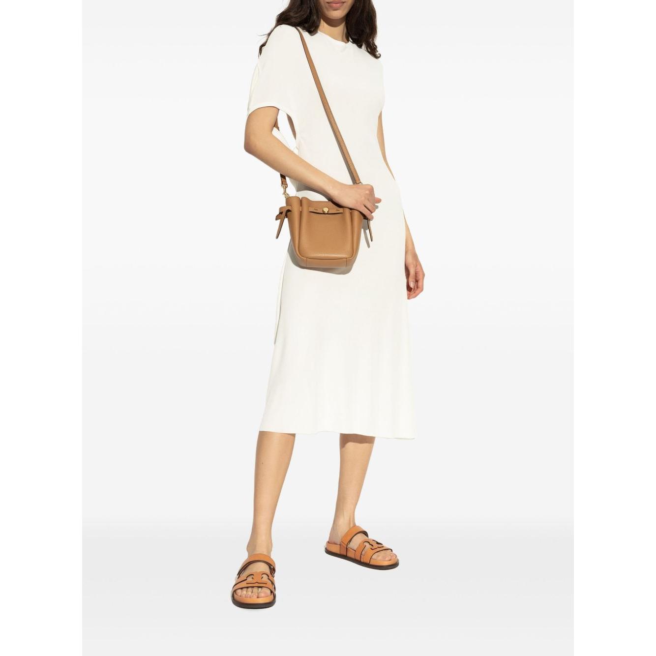 Front view with bag zipped and handles upright.