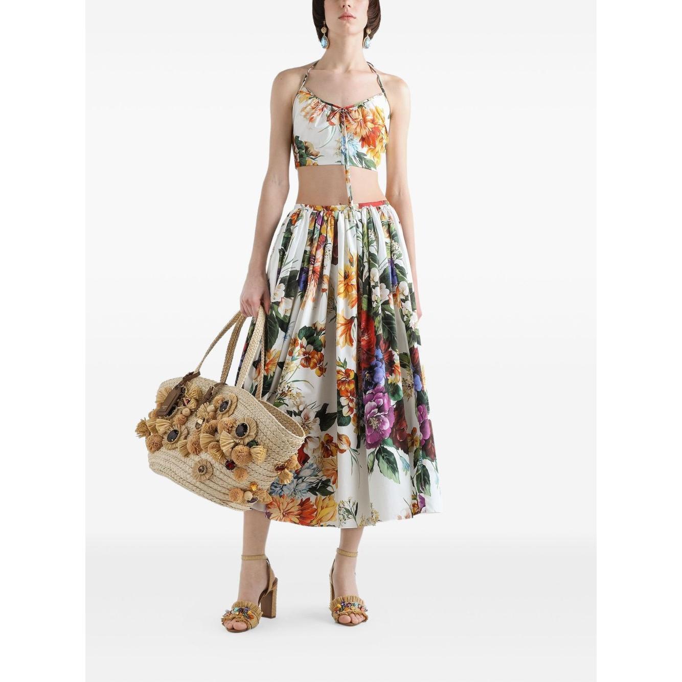 Front view with bag zipped and handles upright.