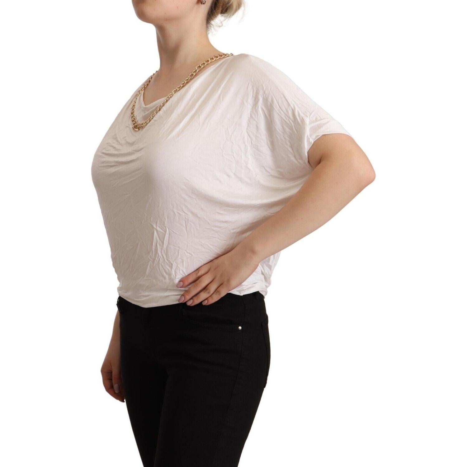 قميص تي شيرت أنيق بسلسلة ذهبية بيضاء من Guess By Marciano