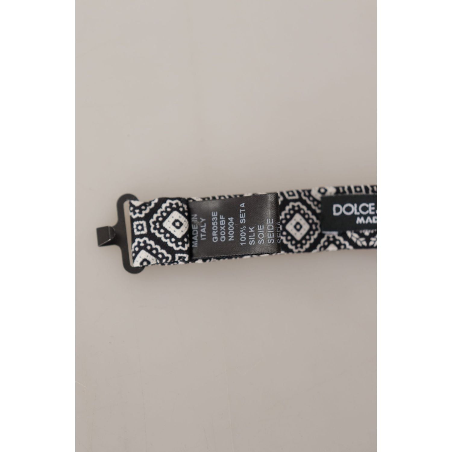 优雅丝绸黑色领结