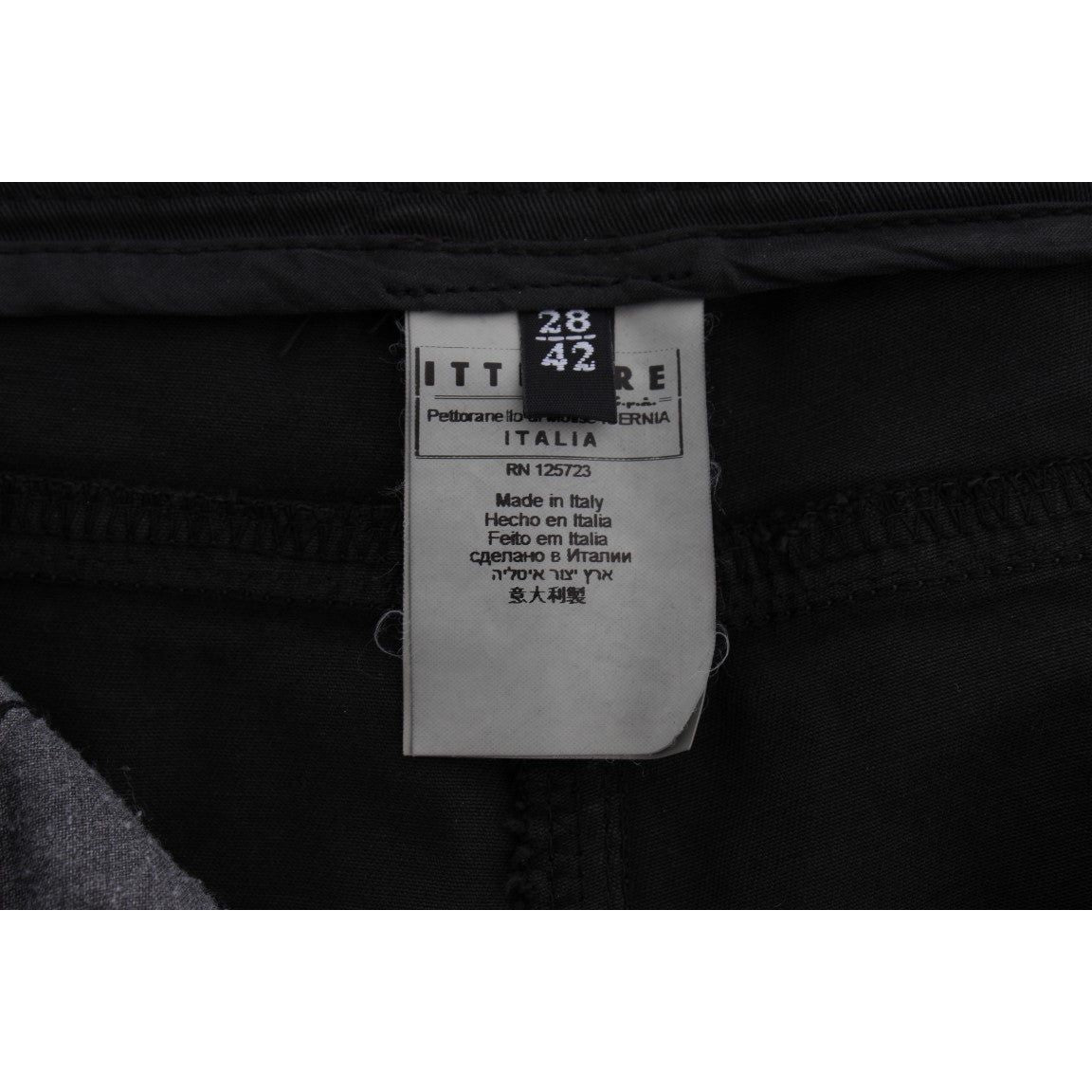 时尚黑色常规版型牛仔裤