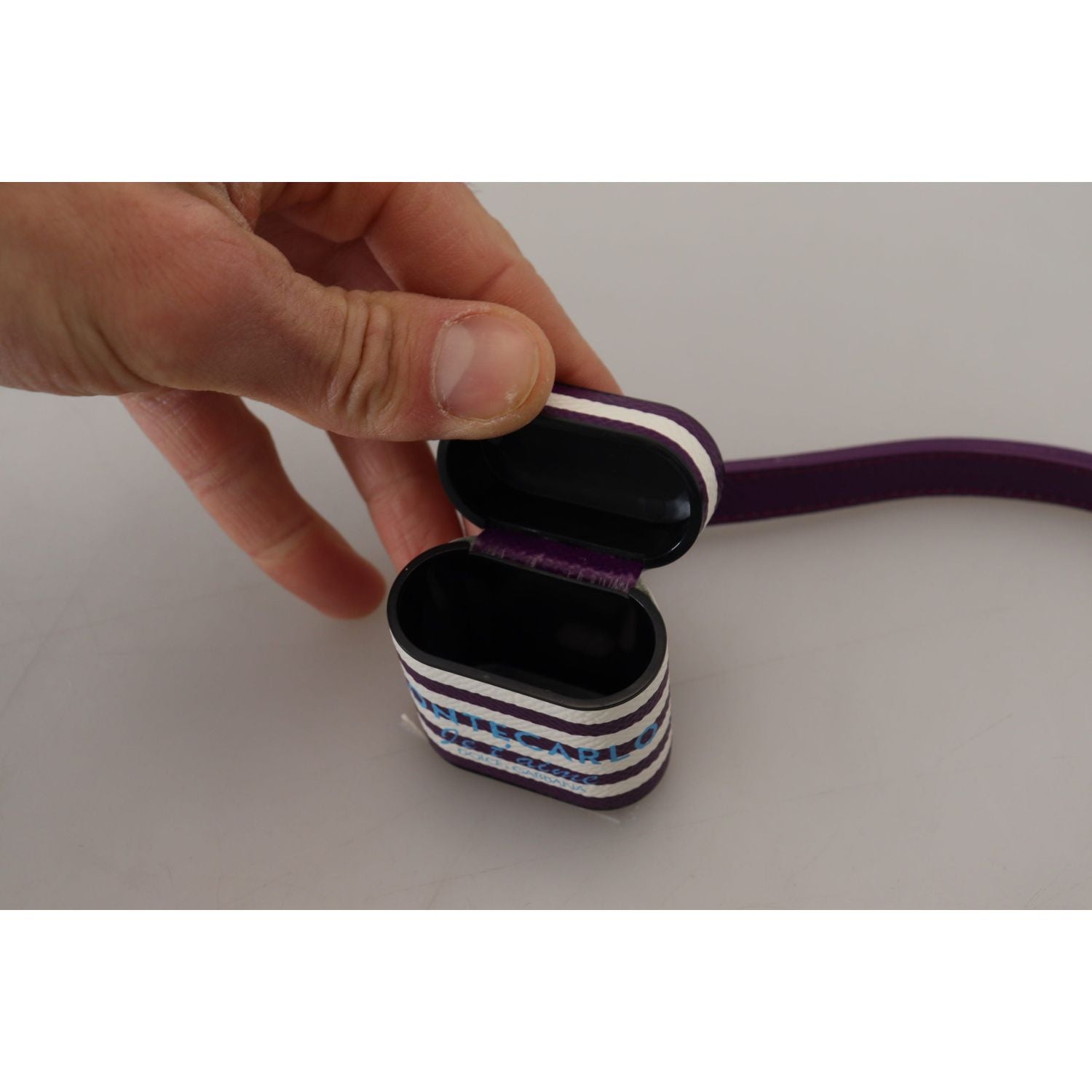 别致的紫色皮革 Airpods 保护套