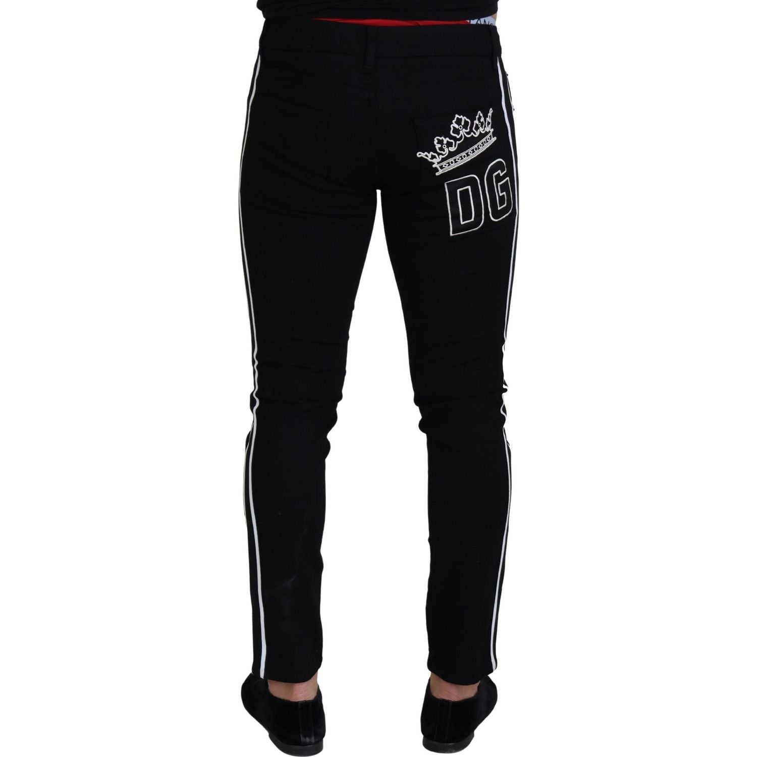 优雅黑色修身牛仔裤