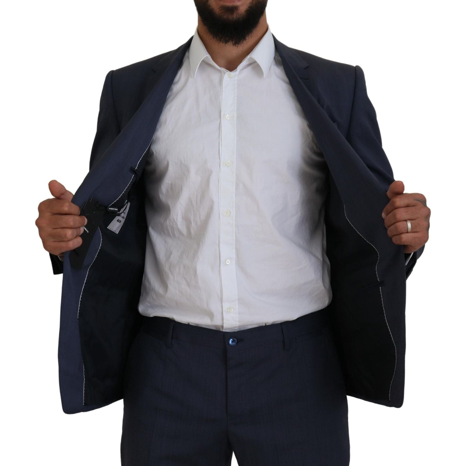 بدلة رجالية أنيقة باللون الأزرق مارتيني من دولتشي آند غابانا بقصّة Slim Fit