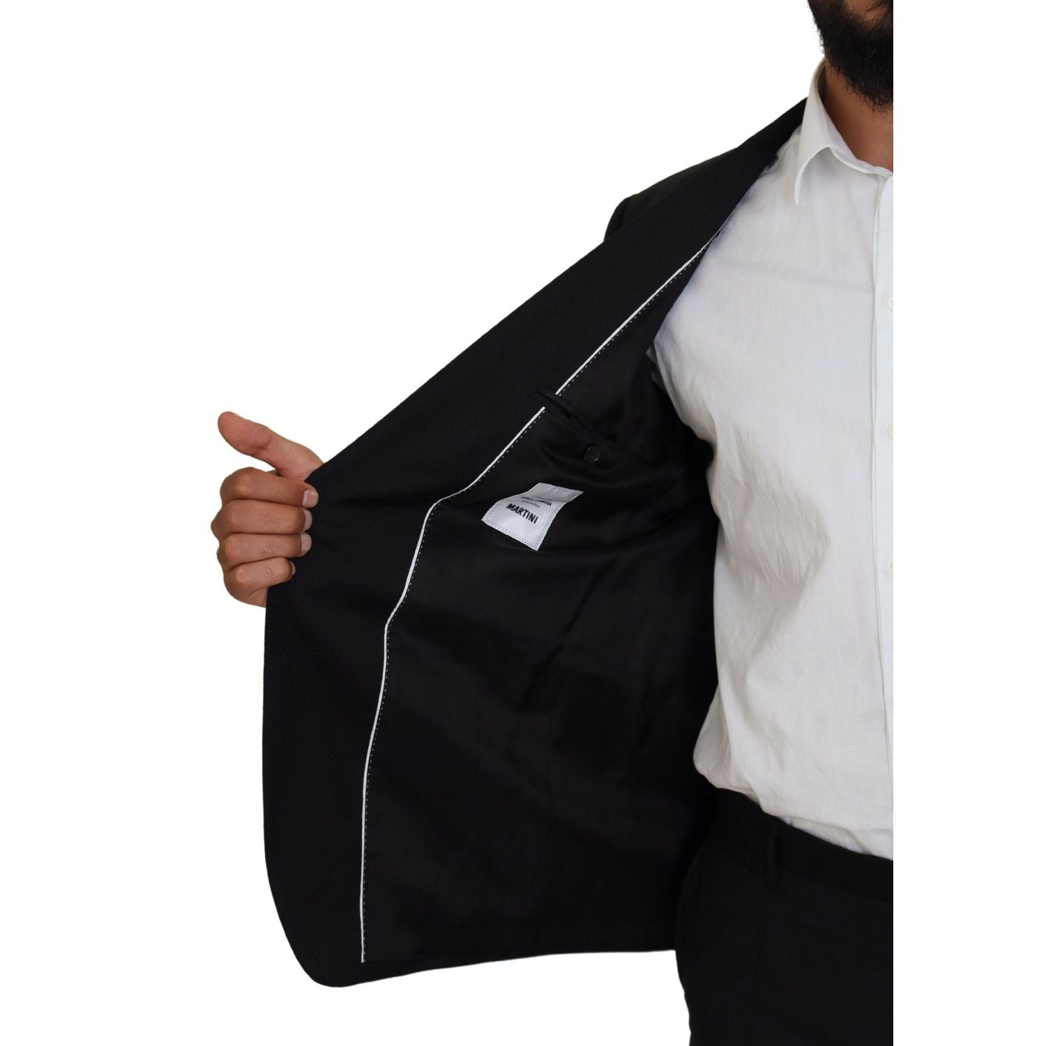 Front view with bag zipped and handles upright.