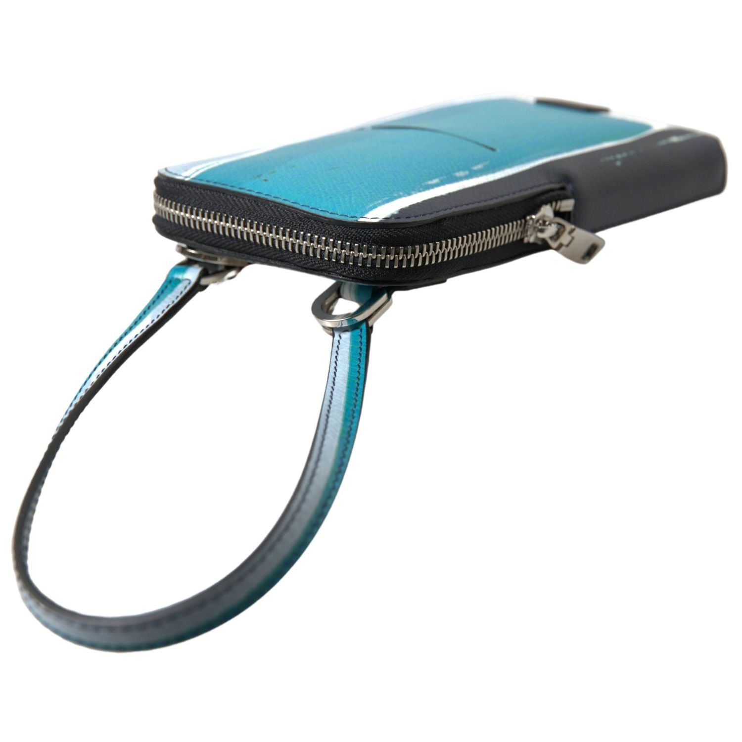 Front view with bag zipped and handles upright.