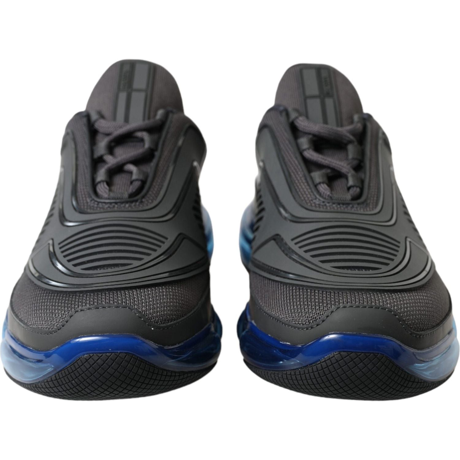 حذاء رياضي رجالي أنيق من برادا مصنوع من القماش الشبكي باللون الأسود