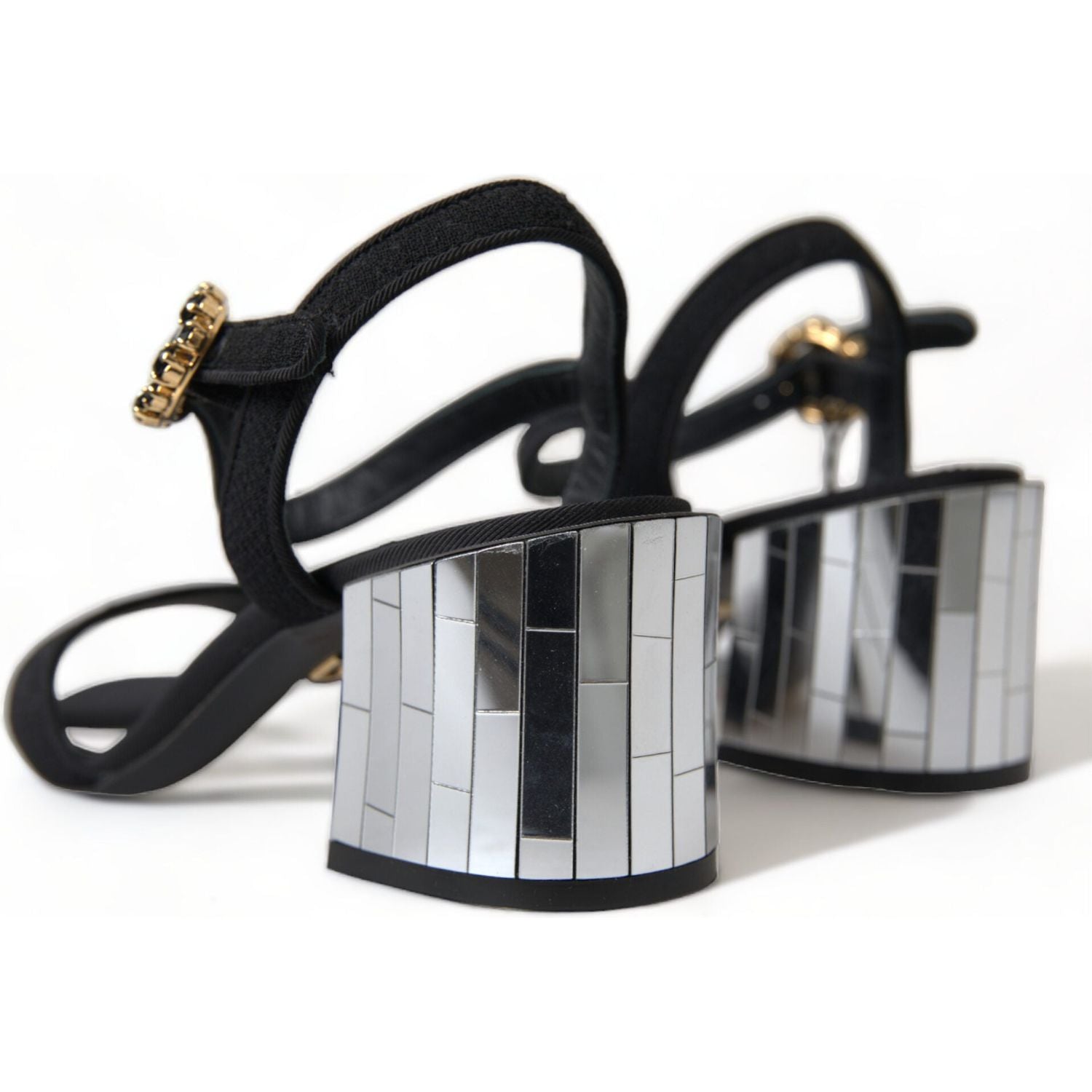 优雅踝带凉鞋，配镜面高跟鞋