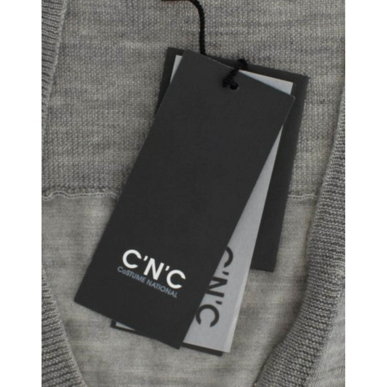 سترة صوفية أنيقة باللون الرمادي من الأكريليك والصوف من كوستيوم ناشيونال