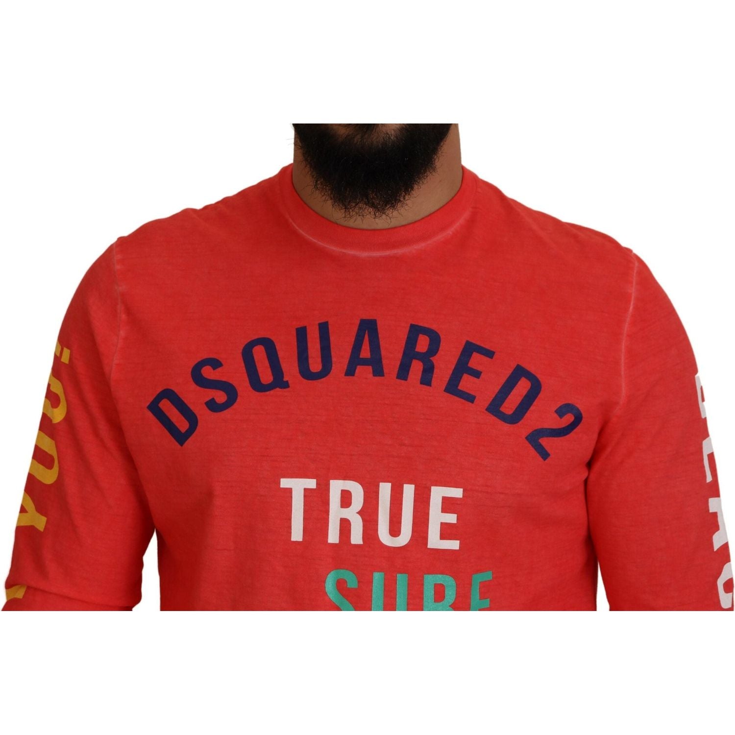 تي شيرت Dsquared² برتقالي اللون بطبعة ملونة وأكمام طويلة