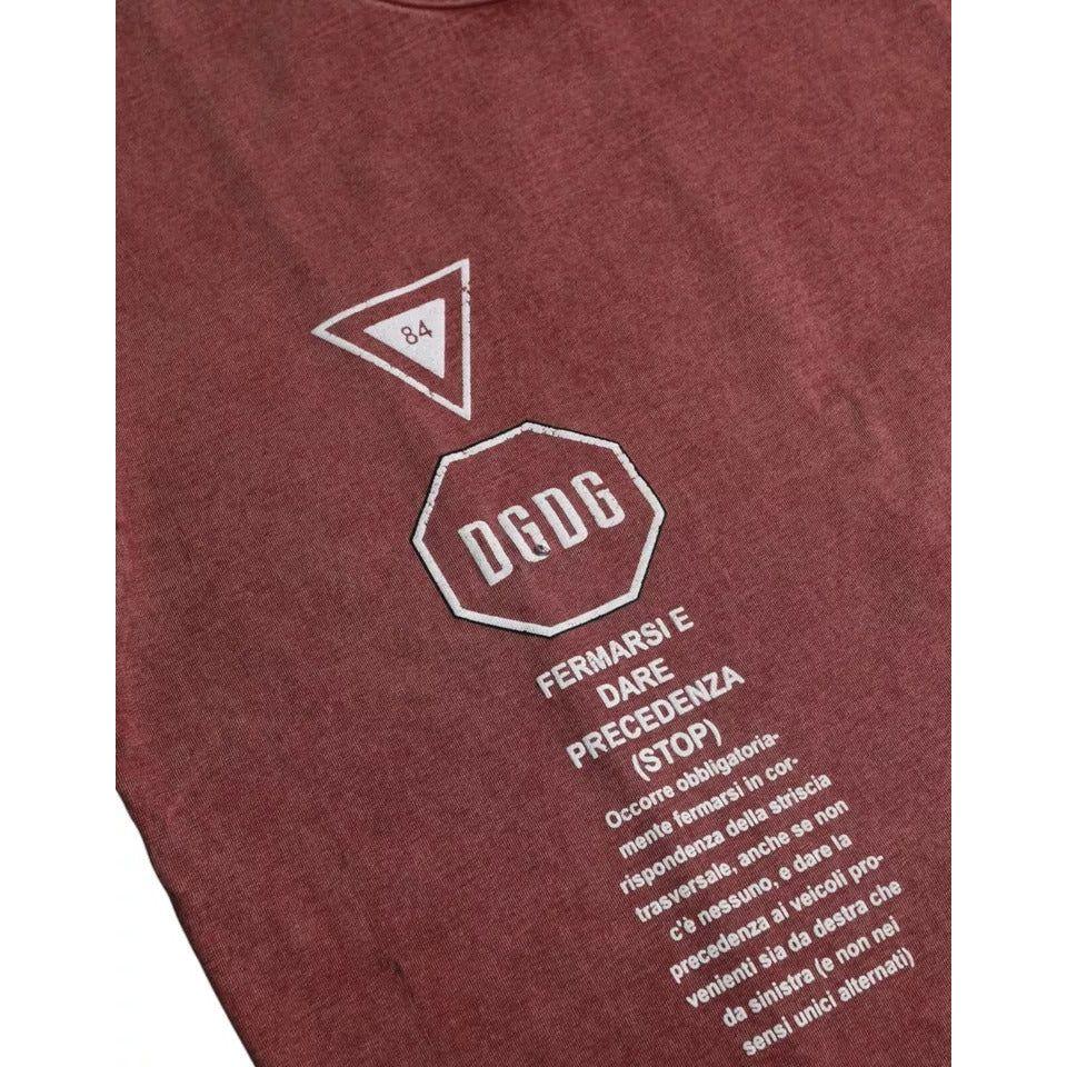 تي شيرت Dolce &amp; Gabbana بطبعة كستنائية ورقبة دائرية وأكمام قصيرة