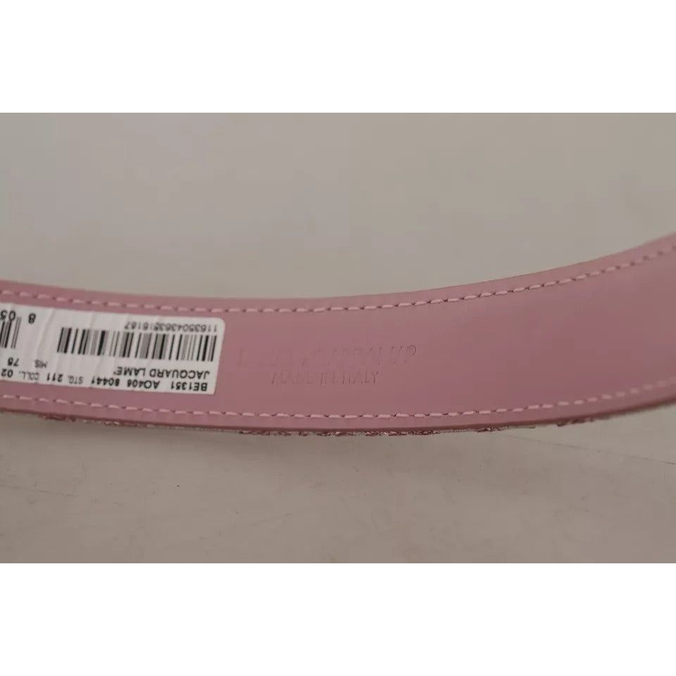 حزام دولتشي آند غابانا الوردي المطرز بالجاكار مع مشبك معدني باللون الذهبي