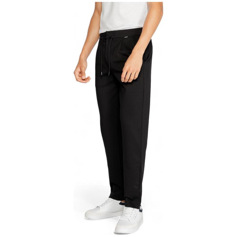 Calvin Klein Black Recycled Polyester Pant CA-14571400009-W38 | L32