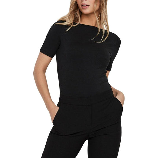 Model wearing Vero Moda black viscose short-sleeve t-shirt, ideal for casual or sophisticated outfits.