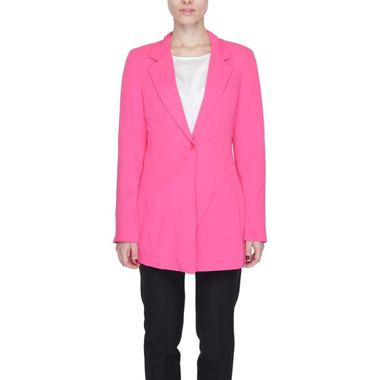 Vero Moda women's spring collection pink polyester blazer, front view, featuring long sleeves and single button closure.
