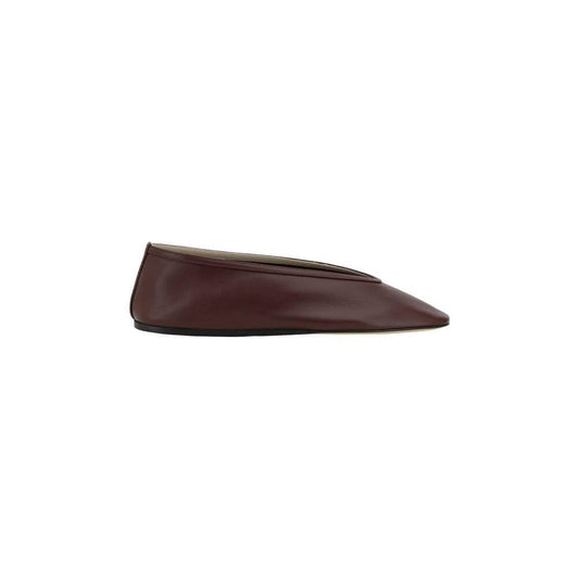 Alt Tag: LE MONDE BERYL Luna ballerinas in high-quality leather, featuring flat sole and beveled toe for elegant casual-chic style.